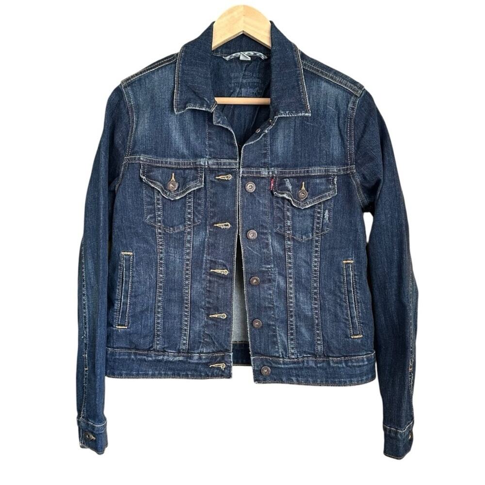 Levi’s Original Trucker Jacket Medium Wash Distressed Jean Jacket Sz M